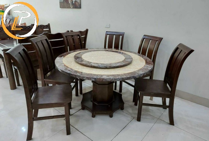 Bàn Ăn Tròn Xoay Mặt Kính: 3 Mẹo Bảo Vệ Hữu Ích