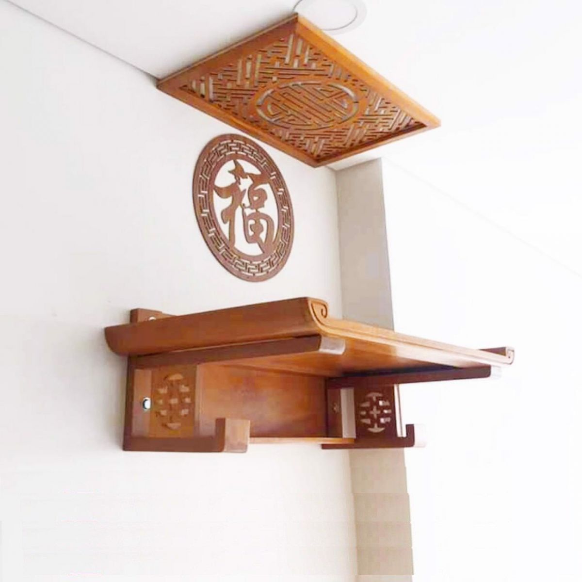 bàn thờ gỗ treo tường