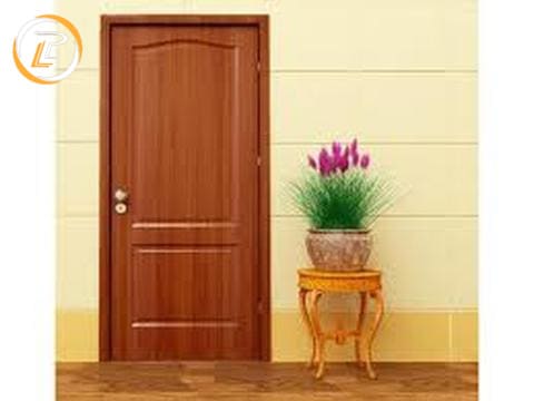 Mẫu cửa gỗ tự nhiên cho phòng tắm phù hợp với mọi gia đình
